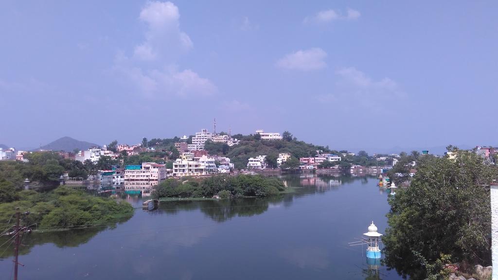 Lake Face Udaipur Buitenkant foto